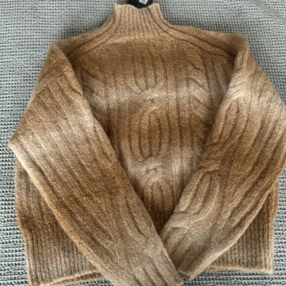 NWT Banana Republic Celeste Ombre Sweater - M - Picture 4 of 6
